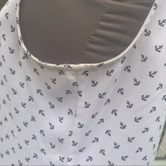 Banana Republic women’s anchor blouse 10P - Picture 5 of 9